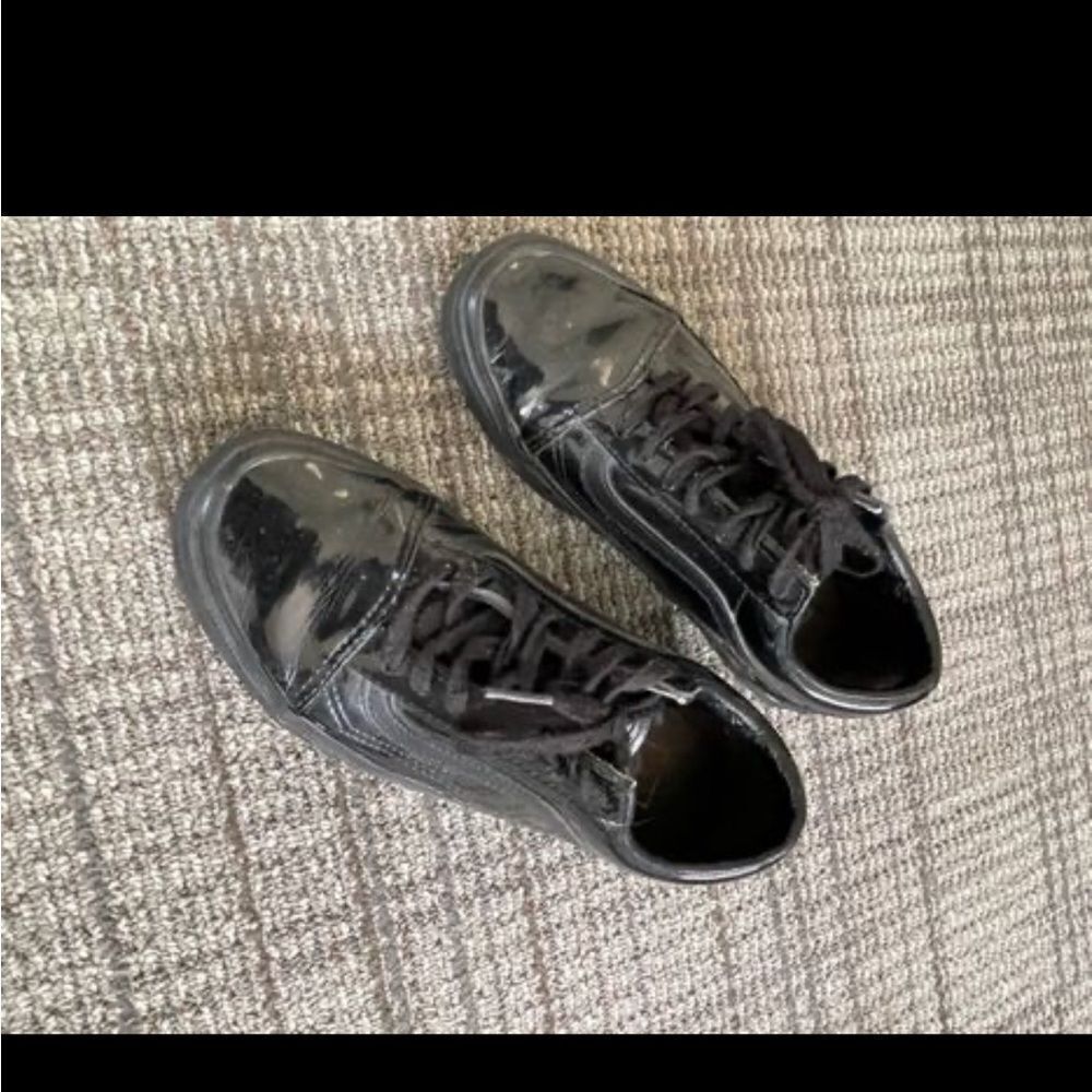 Vans black sneakers 6.5‎